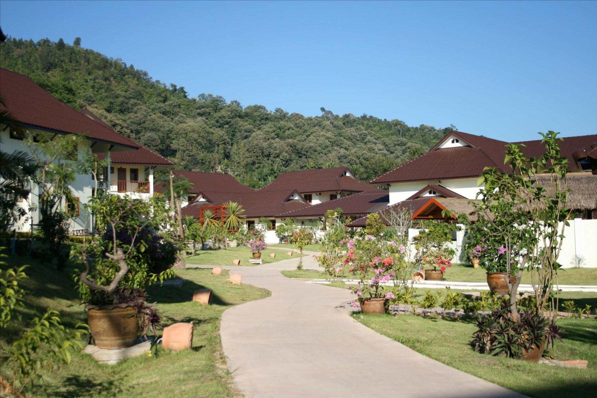 Maekok River Village Resort Mae Ai Exterior foto