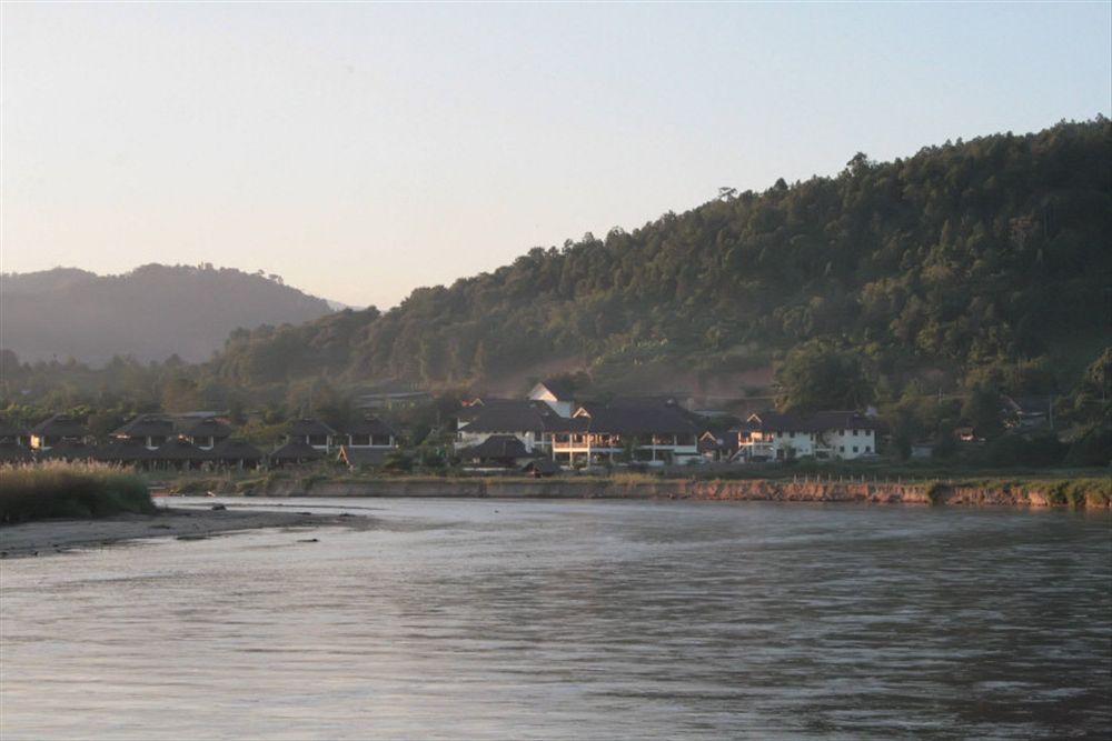 Maekok River Village Resort Mae Ai Exterior foto